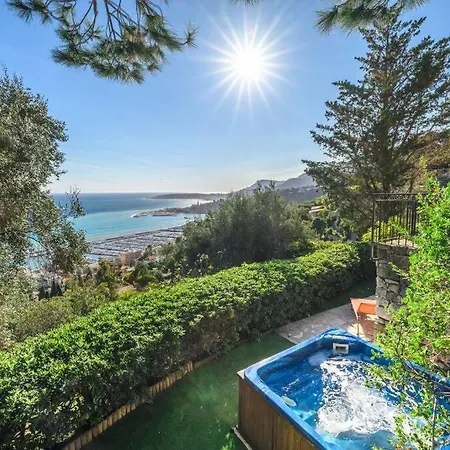 La Avec Vue Panoramique Sur La - Parking Prive - Jacuzzi Villa *